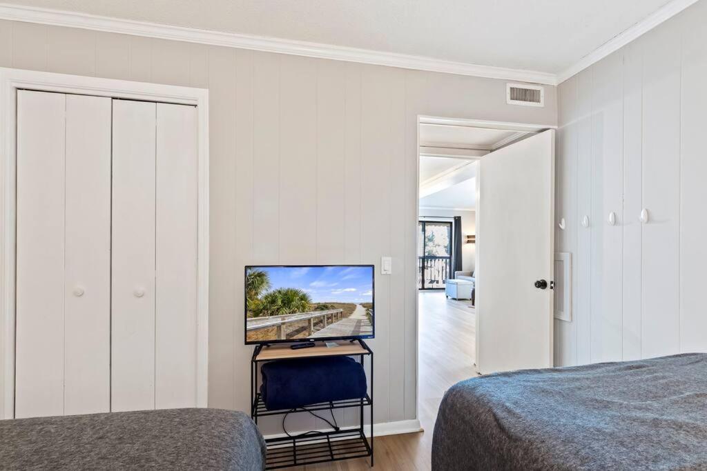 Beach Lover'S Paradise. On The Beach. Sleeps 8. Hilton Head Island Exterior photo